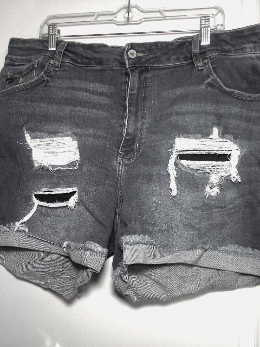 #191    WOMENS SZ 20 Maurices Kancan BLUE DENIM CUT-OFF SHORTS